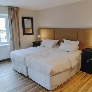 Hotel Little 7 - Boutique, Řezno