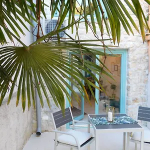 bezauberndes-steinhaus-mit-garten-in-der-altstadt-von-rovinj.in-istria.net/