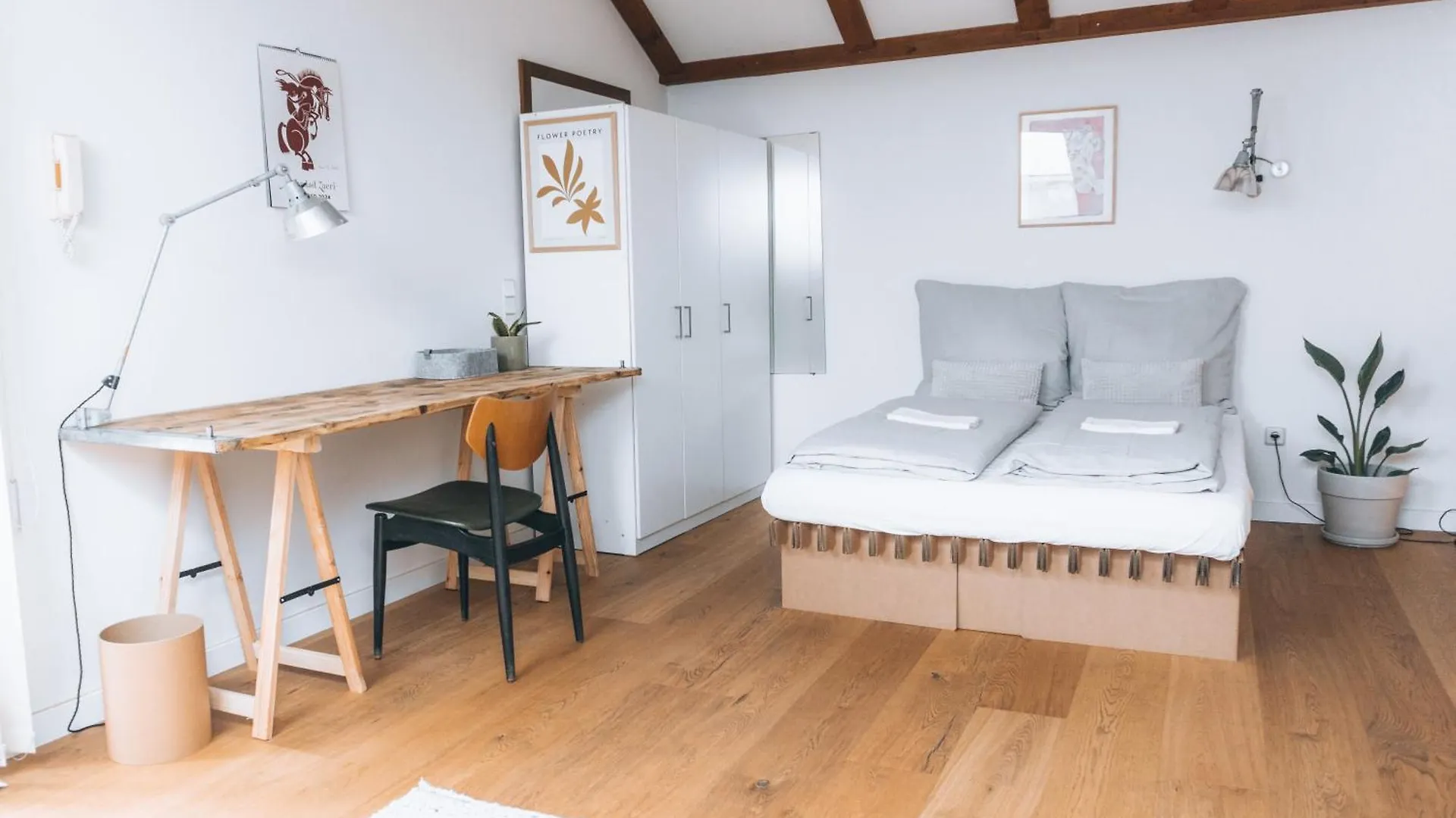 Raum Life - Loftwohnung Am Park Regensburg Apartment
